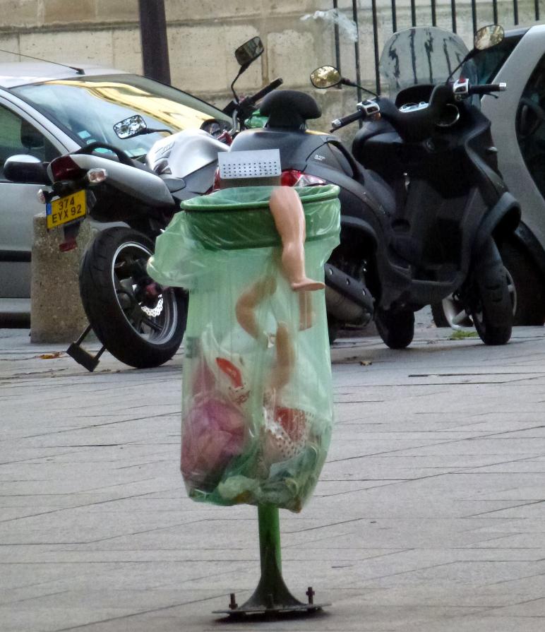 Société poubelle !