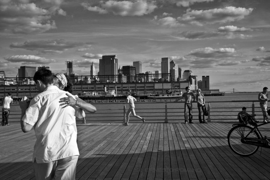 Ernesto Romano, New York, 2010. A couple dancing tango on a pier.