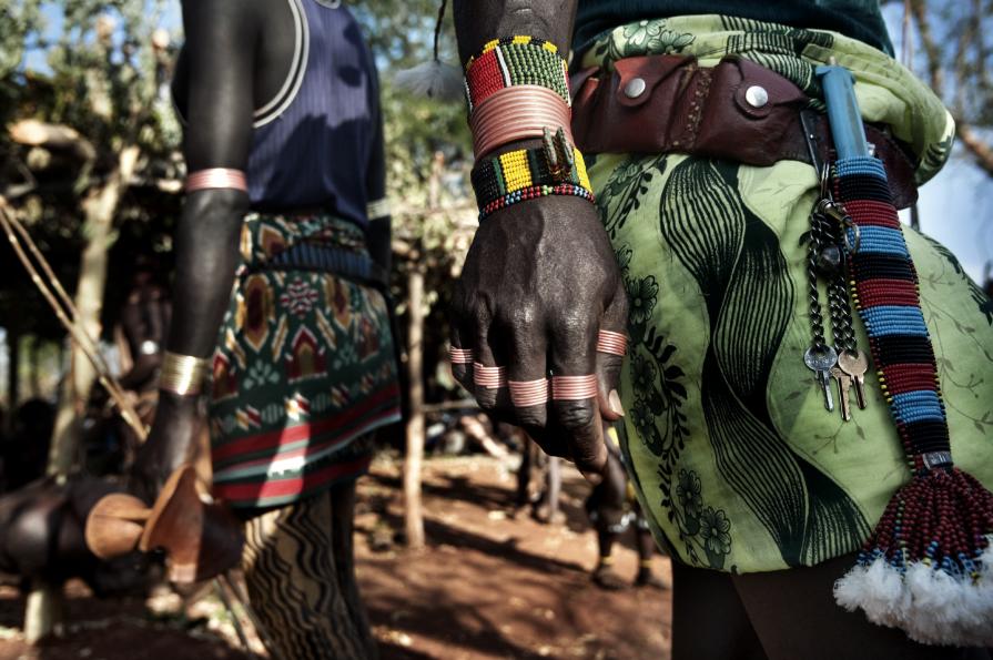 Coloratissimo abbigliamento maschile