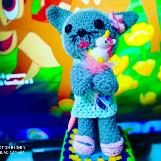 Buon anno a tutti con la mia gattina amigurumi Buon anno a tutti con la mia gattina amigurumi