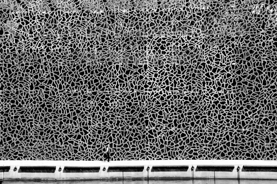 Embroidery - Temporary solitudes