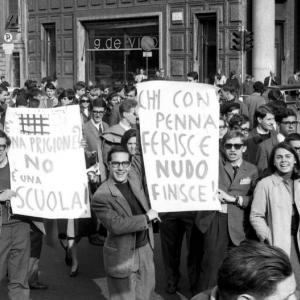 Iniziative del 23 gennaio 2013 all' Università Bocconi di Milano in ricordo di Roberto Franceschi Iniziative del 23 gennaio 2013 all' Università Bocconi di Milano in ricordo di Roberto Franceschi