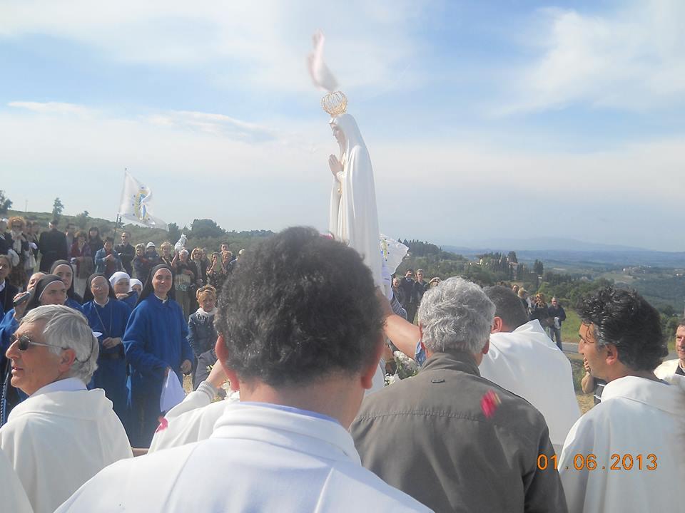 Arrival at the Sanctuary of Pancole, San Gimignano (SI), Our Lady of Fatima