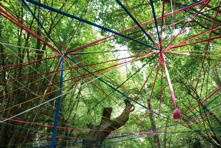 ...vorrei donarvi fiori bianchi, chiamandovi per nome ad uno ad uno... ...vorrei donarvi fiori bianchi, chiamandovi per nome ad uno ad uno...