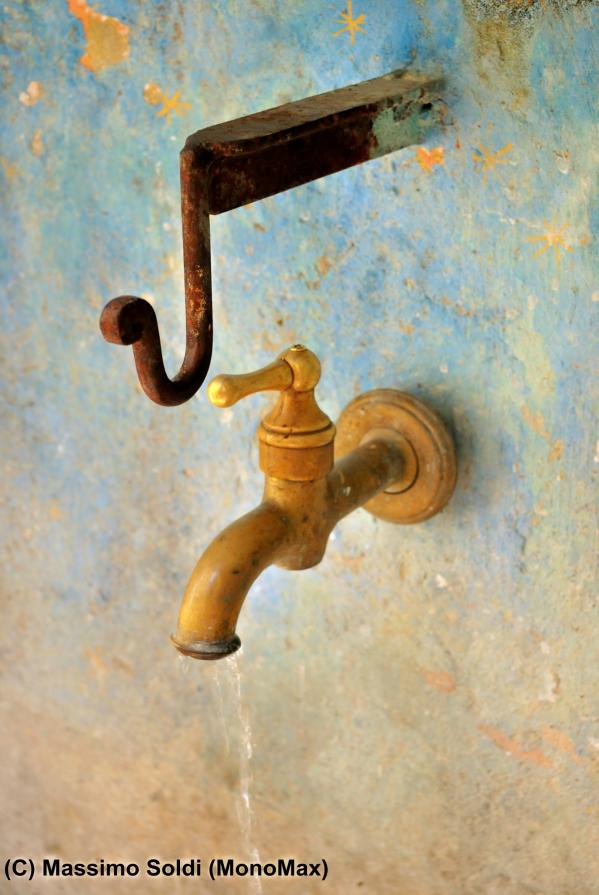 Acqua Pubblica - Public Water Acqua Pubblica - Public Water