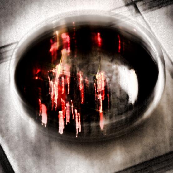 Il rito che scaccia i demoni   ( The ritual that drives out demons ) 