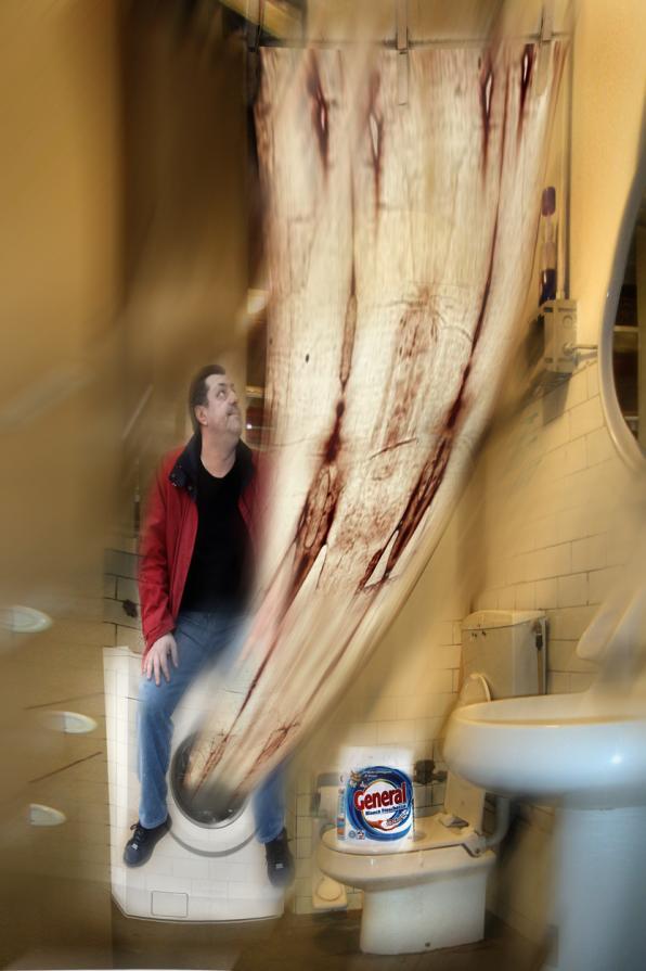  Attigliooo....ricordati di stendere il lenzuolo...