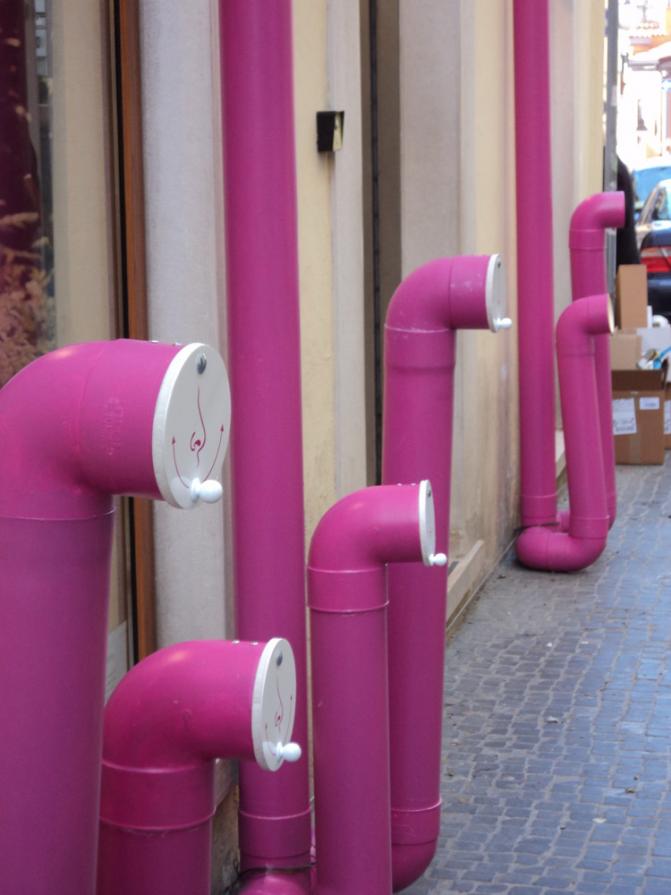 Pronto? Ovvero grondaie senza telefoni Pronto? Ovvero grondaie senza telefoni