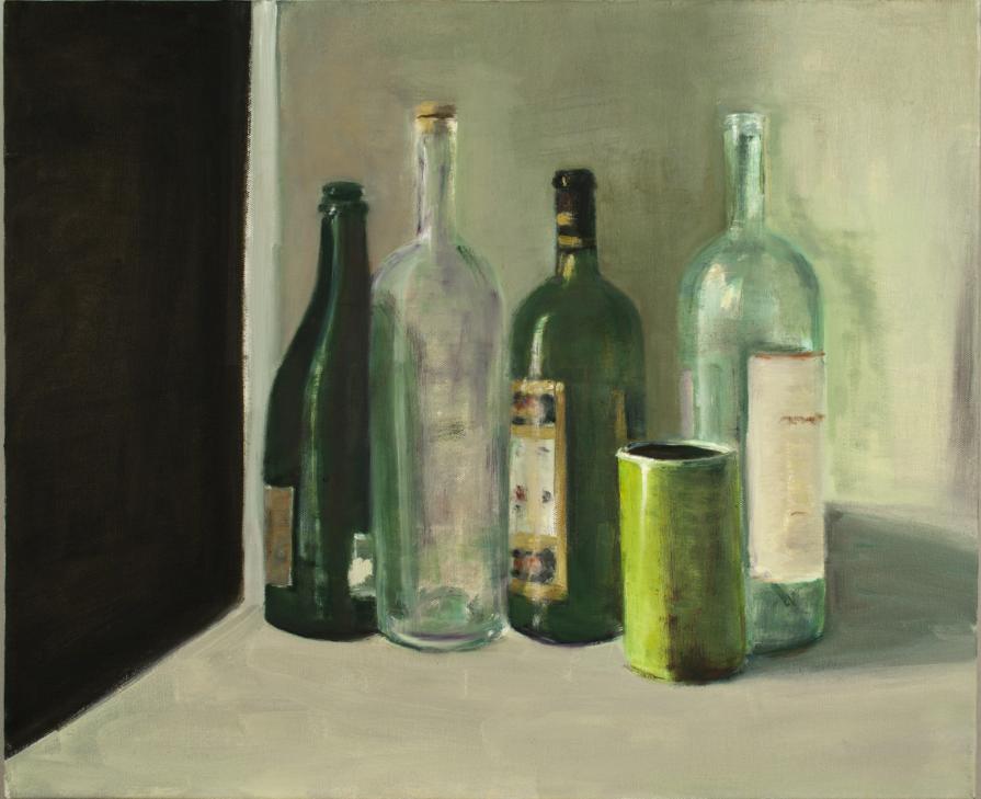 Bottiglie e barattolo verde