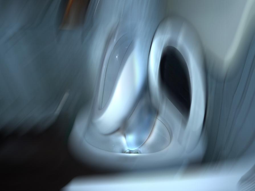 attimo sfuggente, butta nel cesso il cesso che c'è in te.