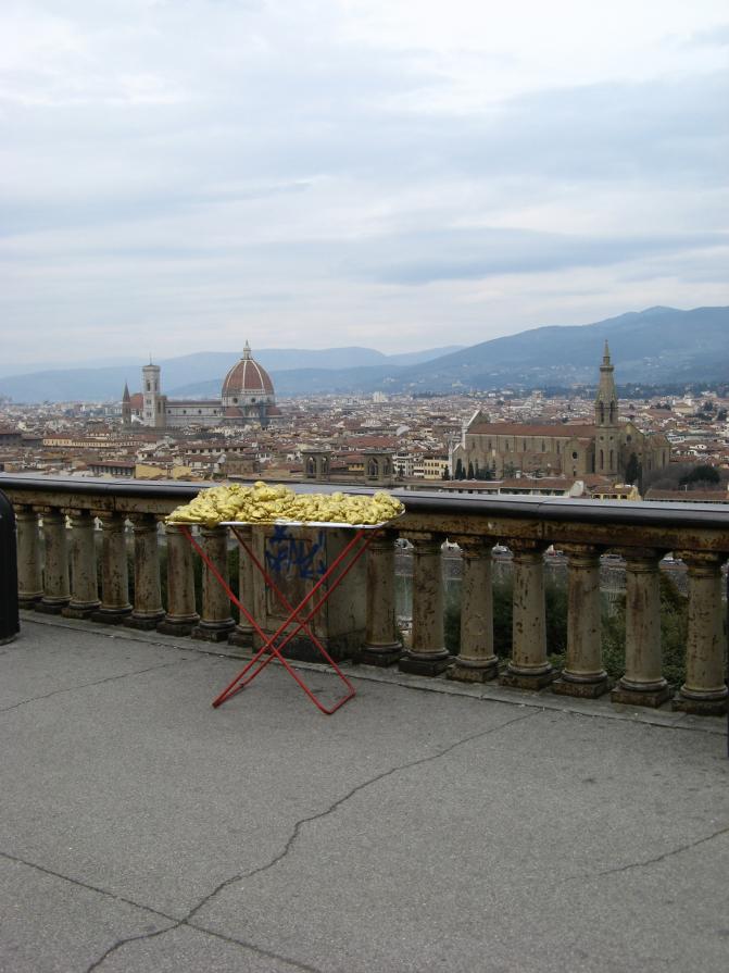 Goldene Erweiterung/Golden expansion. Street art project. Florence, Italy