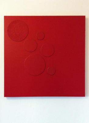 Sei cerchi giocano con il rosso