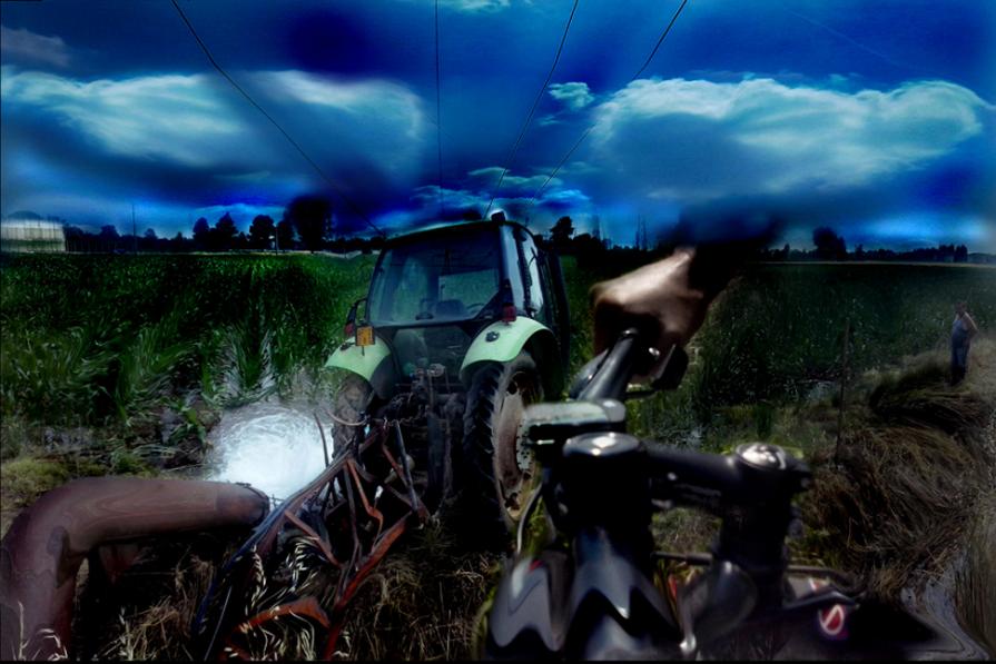 scorrre accanto a me l'acqua lungo la via dei miracoli,non inquiniamola..è utile.