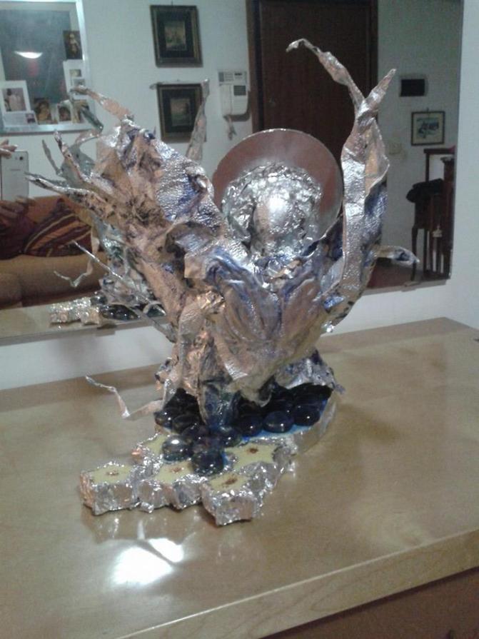 L'angelo della pace irretito dal progresso