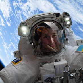 IO SONO DI GOMMA POI QUANDO CADO RIBALZO !!!