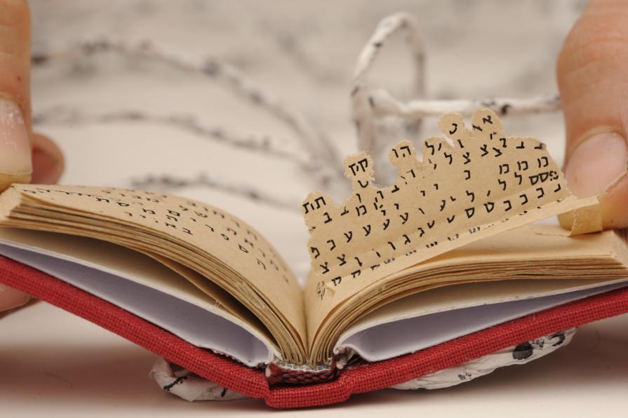 On the structural integrity of love stories mid-air (book 2 open)