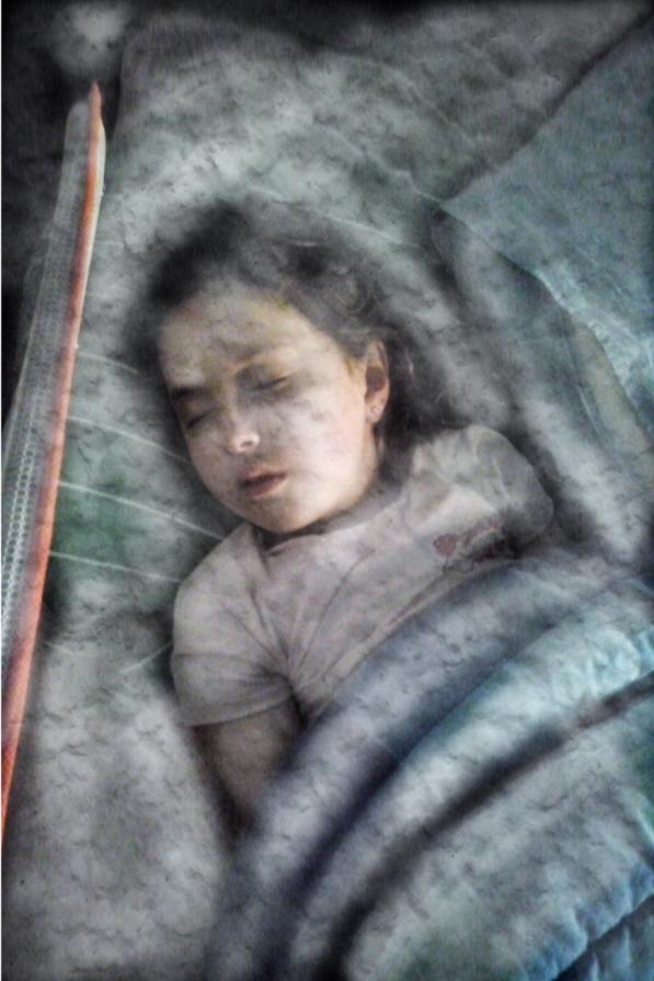 angiolina dorme sotto le onde.