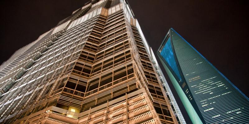 China. Shanghai. Contrasts between old and new 2/2