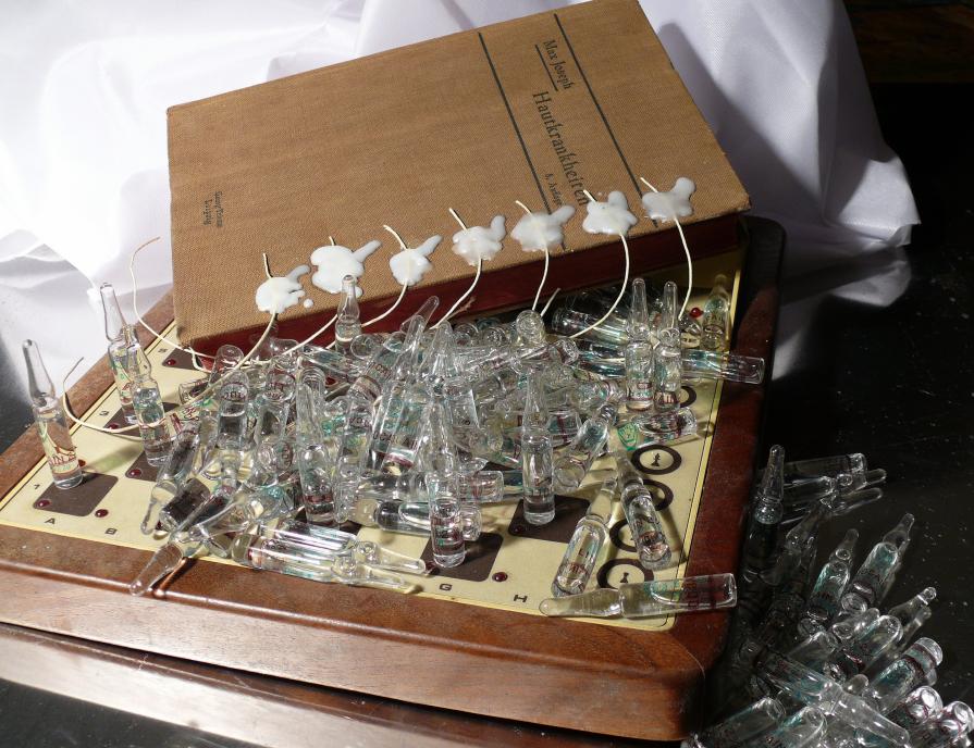 Det Sjunde in seglet.The Seventh stamp.