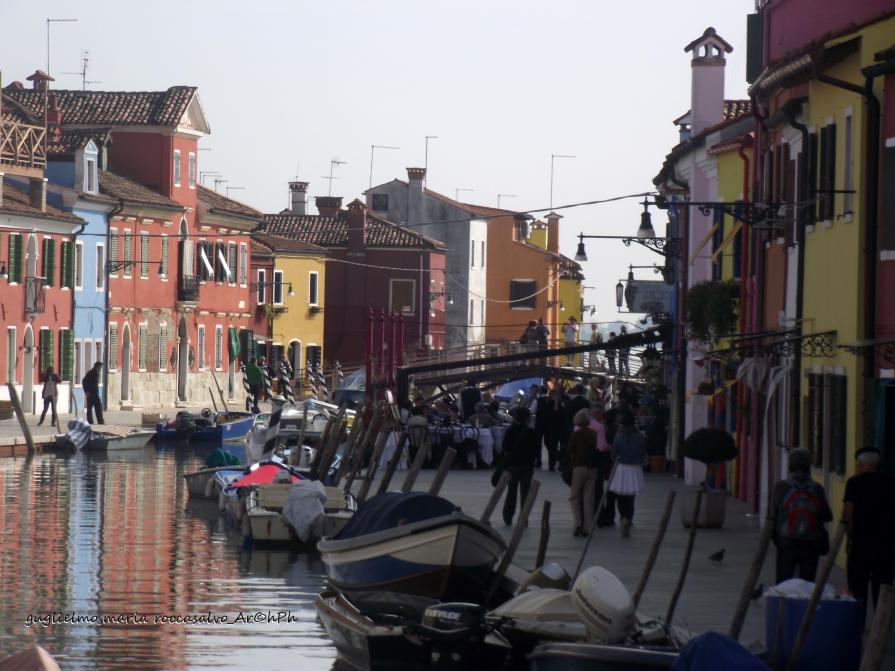 manichini in fila indiana