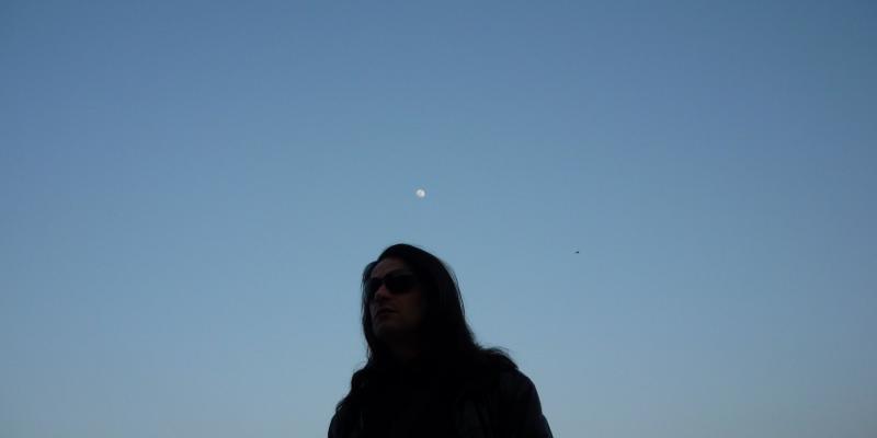 Reading poetry "12 MINUTES IN TOKYO" Reading poetry "12 MINUTES IN TOKYO"