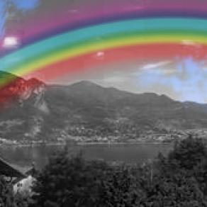 "un arcobaleno dove non c'è" 