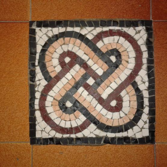 Mosaico pavimentale romano (opus tessellatum)