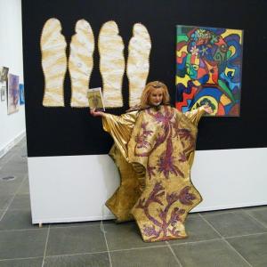 Three staff “Afoismi” “A craft of skilled “ “ In..Coscienza”