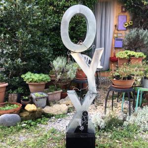 Totem dell’amore ( torre di babele degli idiomi) ma il cuore non ha confini