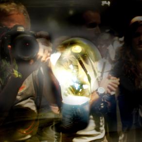 tieni accesa la luce,