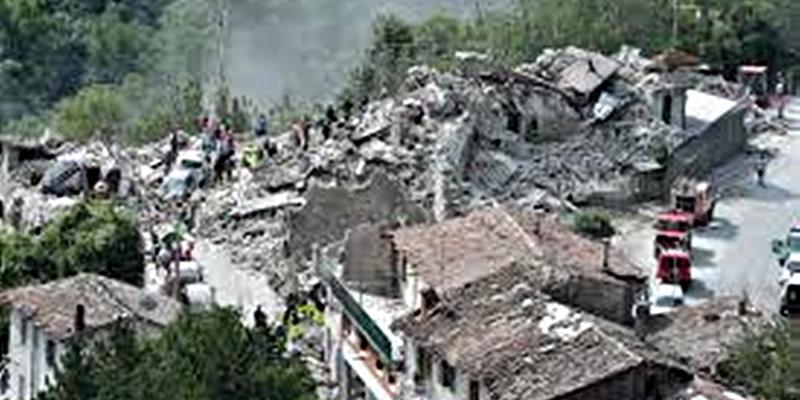 Donates a work to rebuild