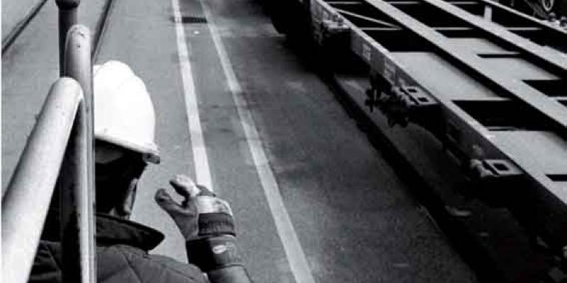 I^ edizione PON PHOTOGRAPHY AWARD 2011 - CATTURA IL MOVIMENTO I^ edizione PON PHOTOGRAPHY AWARD 2011 - CATTURA IL MOVIMENTO