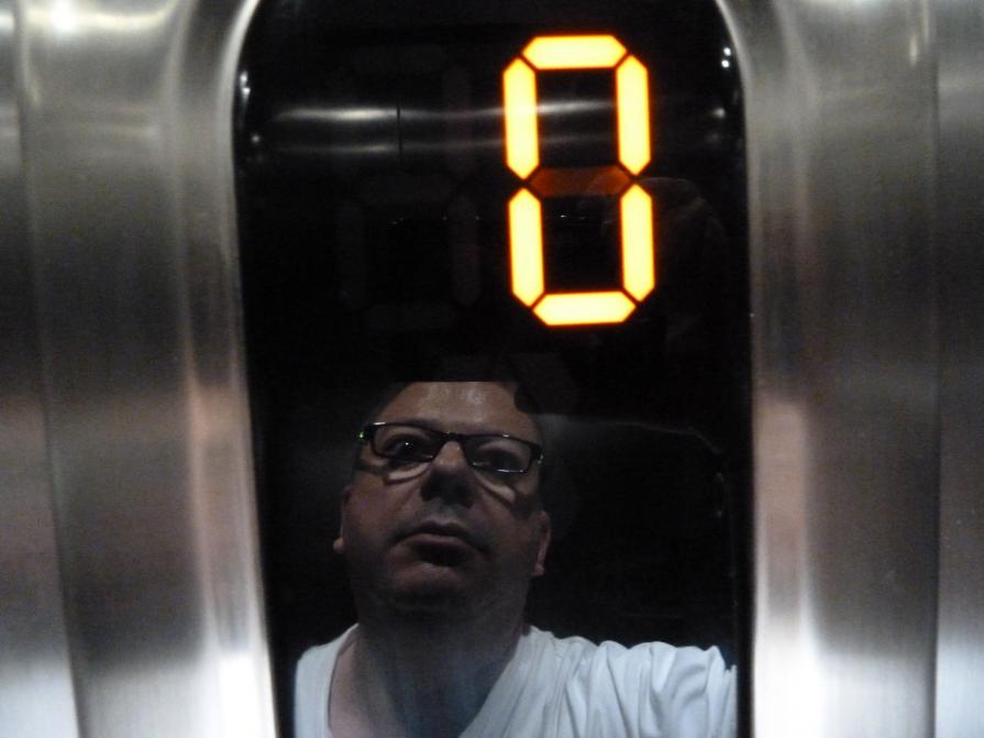 SELF-PORTRAIT n.5 (lift)