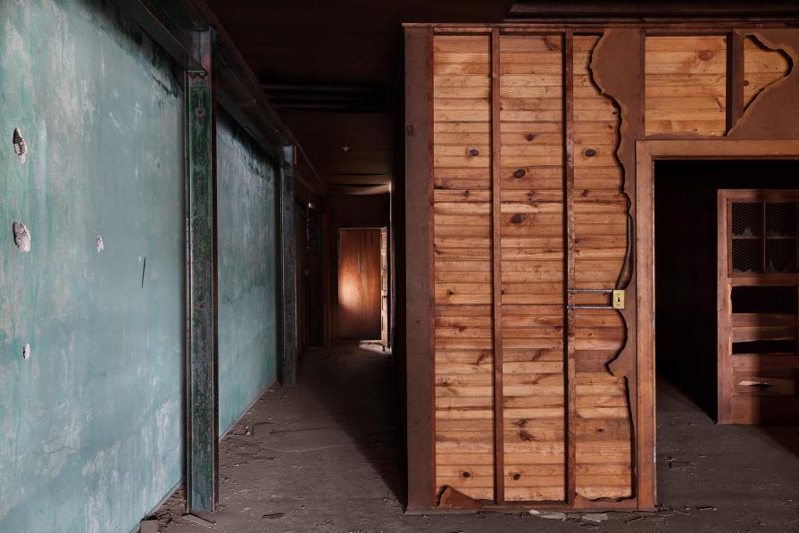 Two Doors, Bellevue Tennis Club Two Doors, Bellevue Tennis Club