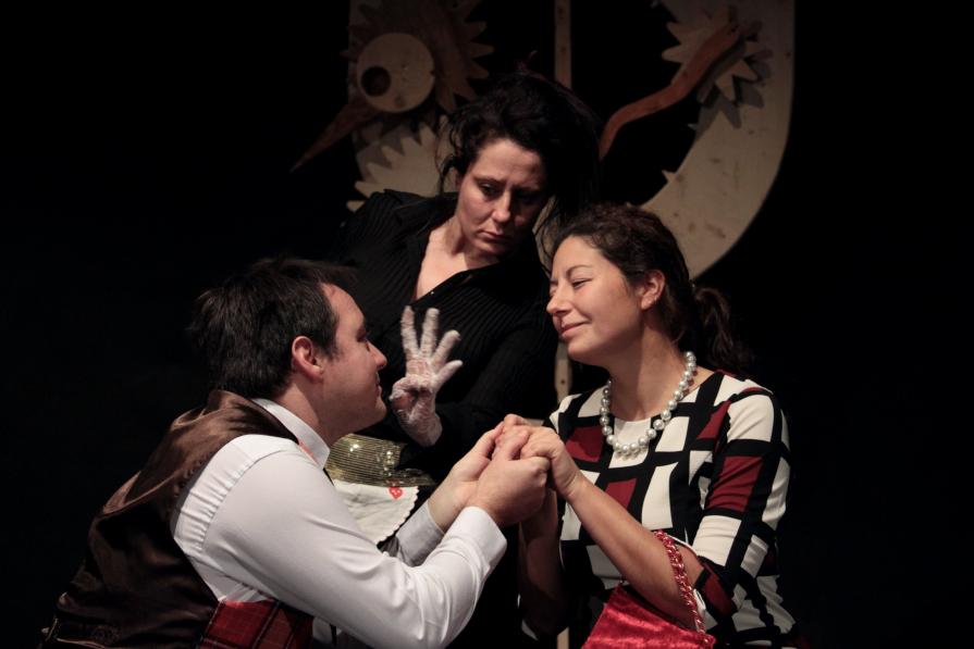 " La cantatrice calva ". Regia di Luigi Tranchini. " La cantatrice calva ". Regia di Luigi Tranchini.