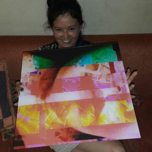 Me happy with my metacrilato piece