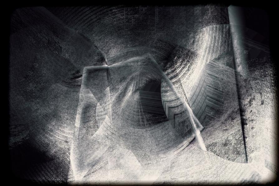 Prego, entra nel nulla  se vuoi.  ( Please go into nothingness  if you want) 