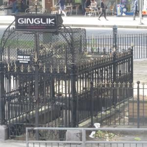 Social Cities – Self Identities, Common Places 