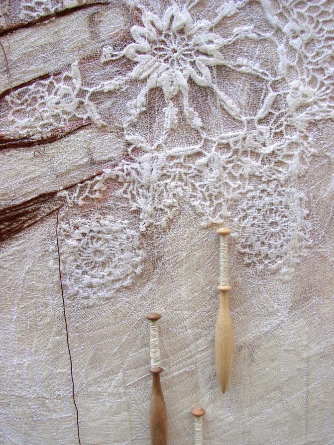 dettaglio ricamo "matildes mend"