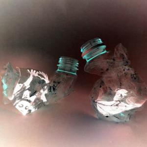 TIED & SQUEEZED. RECYCLED PHOTOGRAPHS (2008-2018) : SOLO SHOW TIED & SQUEEZED. RECYCLED PHOTOGRAPHS (2008-2018) : SOLO SHOW