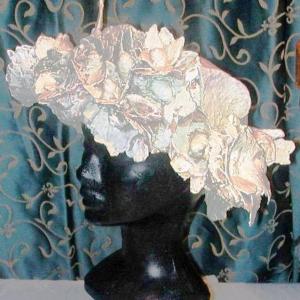 La materia prende forma e teoria del metamorfismo cromatico