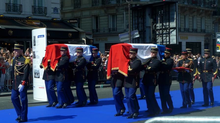   MERCI Simone ( hommage solennel de la nation à Simone Veil )