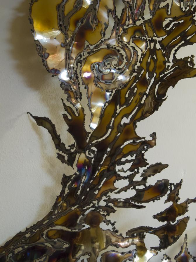 IL BACIO-particolare