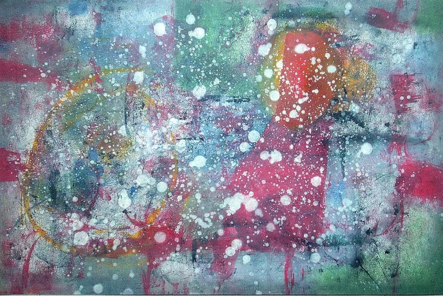 Figura rossa nella tempesta di neve