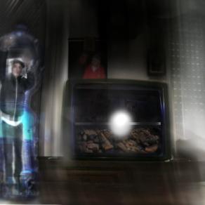 imbottigliati viviamo imprigionati.