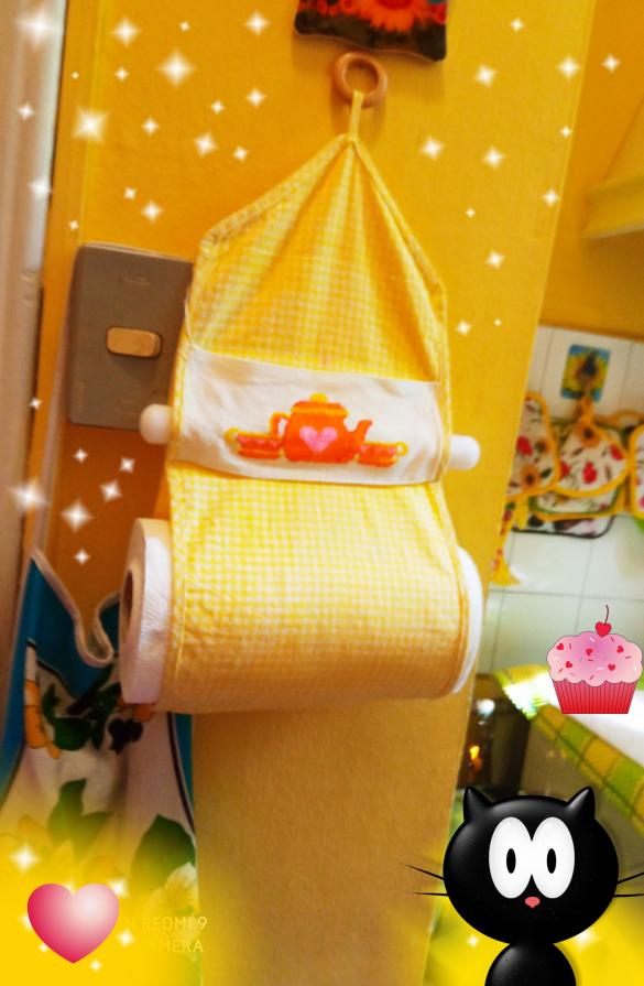 Porta rotolo ricamato a Punto Croce !!!