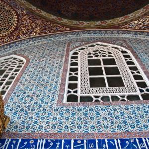 Turkey. Istanbul. Chaos and collapse 2/2