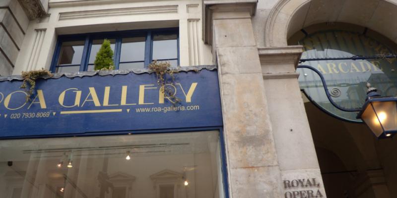 FASHION DI FULBER ALLA ROYAL OPERA ARCADE GALLERY DI LONDRA FASHION DI FULBER ALLA ROYAL OPERA ARCADE GALLERY DI LONDRA