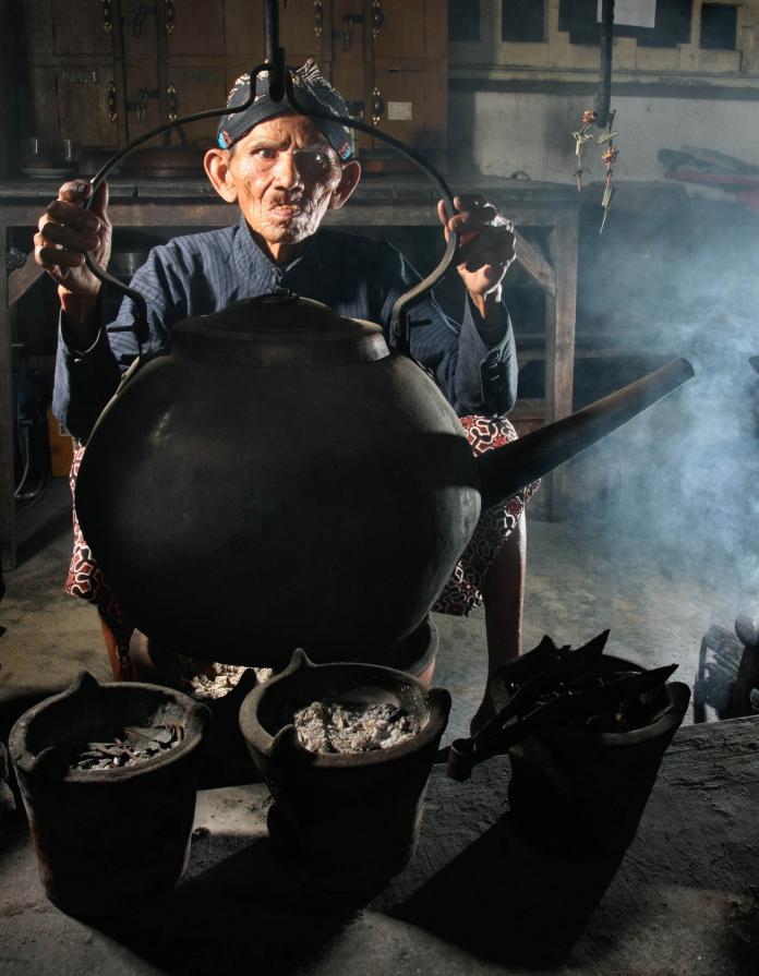 The Service of Sultan Palace Yogyakarta - Series #5 The Service of Sultan Palace Yogyakarta - Series #5