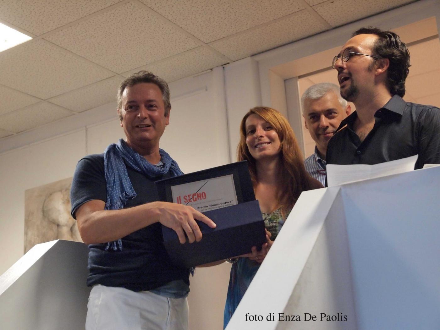 Il SEGNO 2011 - MILANO - Gaetano Fiore premiato per la miglior opera astratta Il SEGNO 2011 - MILANO - Gaetano Fiore premiato per la miglior opera astratta